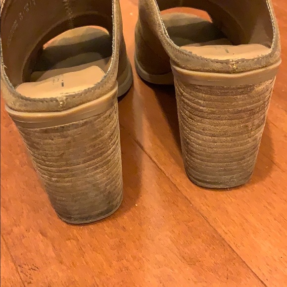 Call it Spring heels - Picture 3 of 7